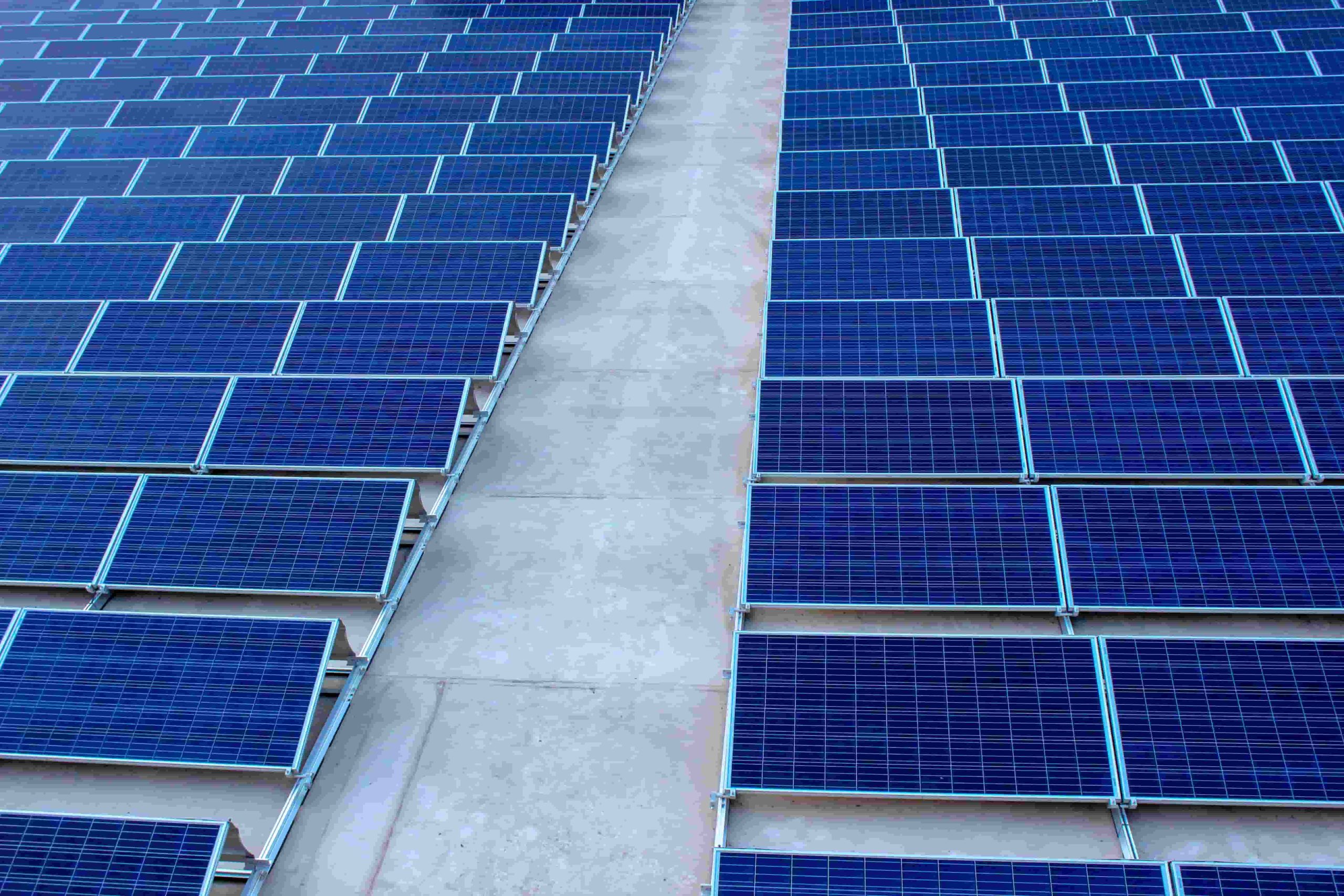 Aerotermia y placas solares: una combinación ideal para optimizar el consumo eléctrico