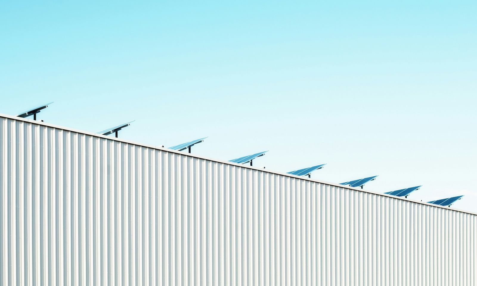 Optimiza los ingresos de tu comunidad: Alquiler de tejados para placas solares